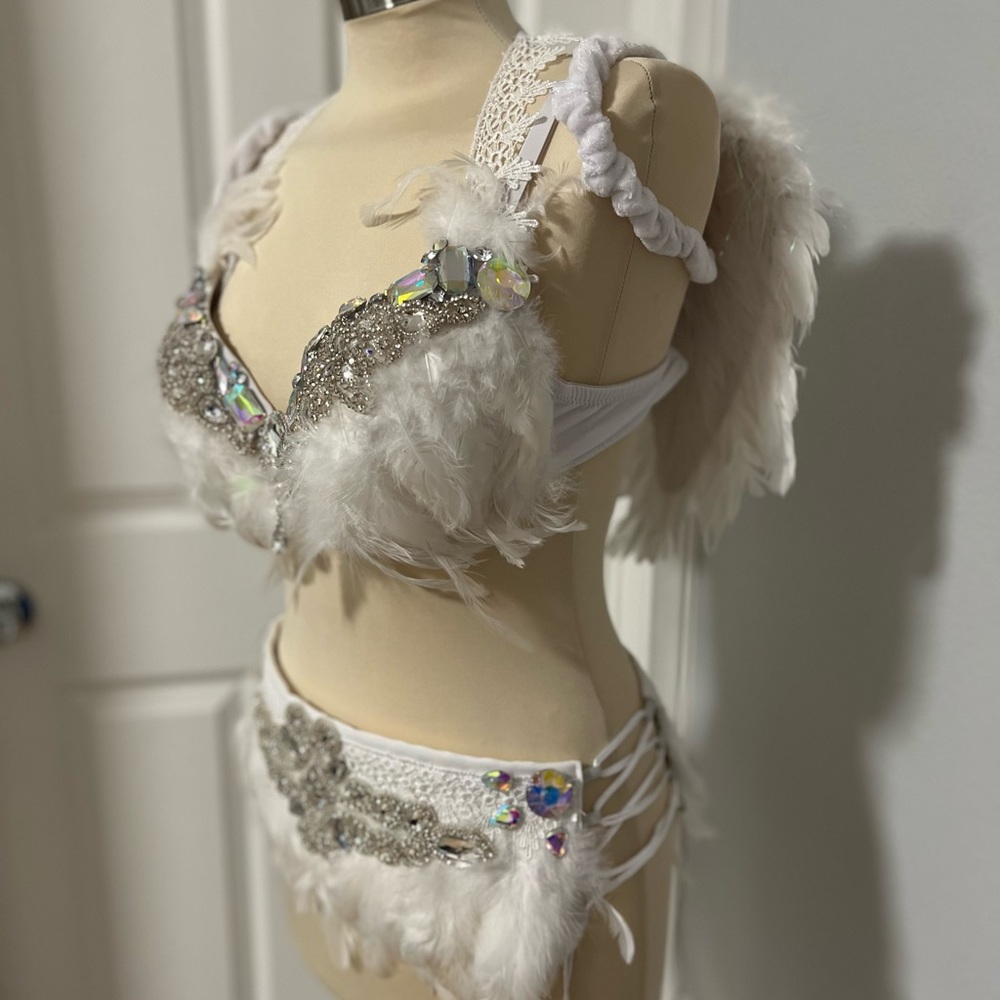 Victoria’s Secret Angel Costume - Picture 7 of 10